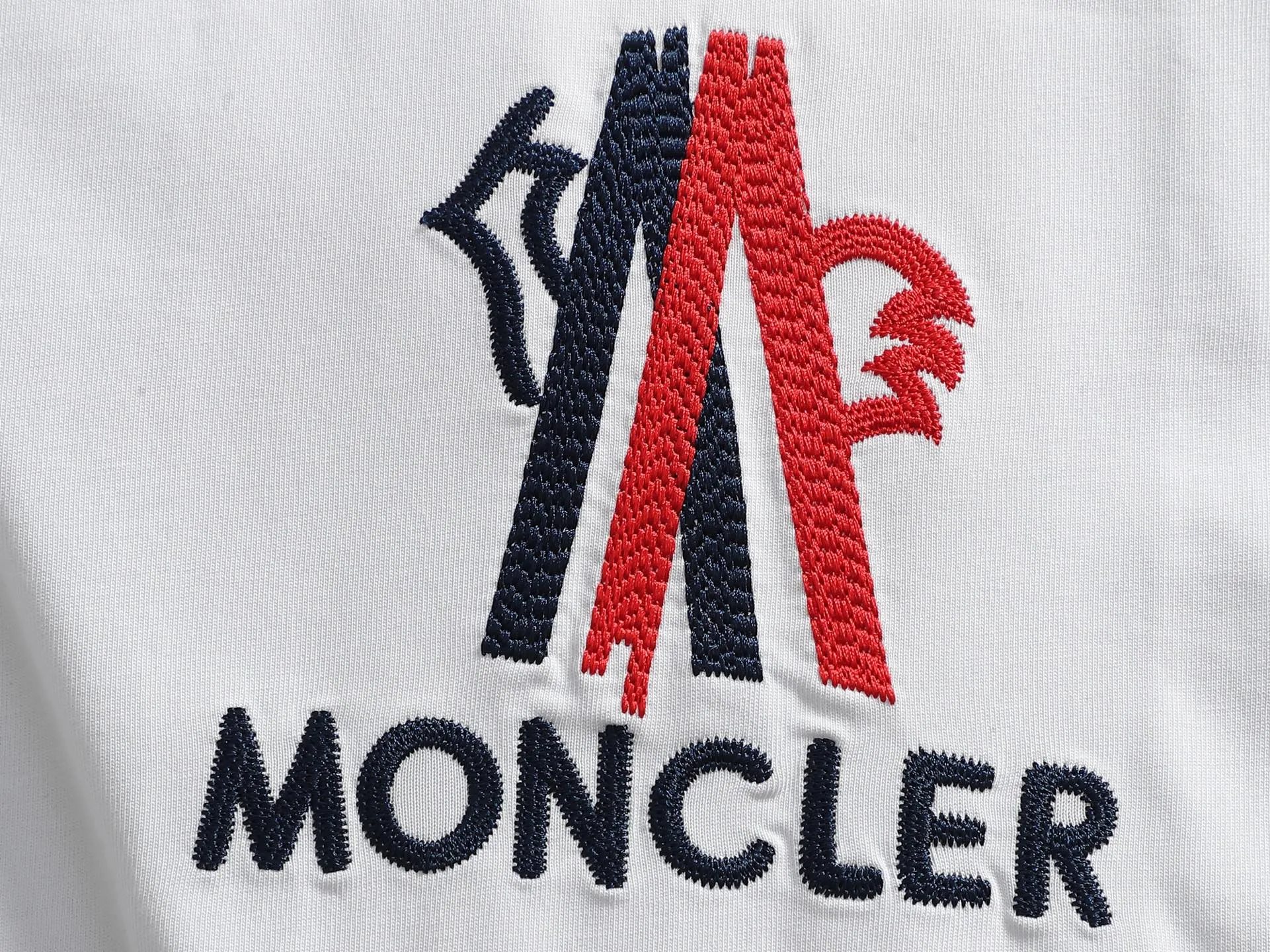 MONCLER LOGO 🪡 Logo ， Retro Same Style T 260 Versatile : Black White Size：XS~L